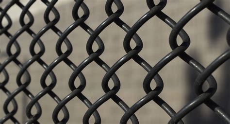 how to square up a chain link fence